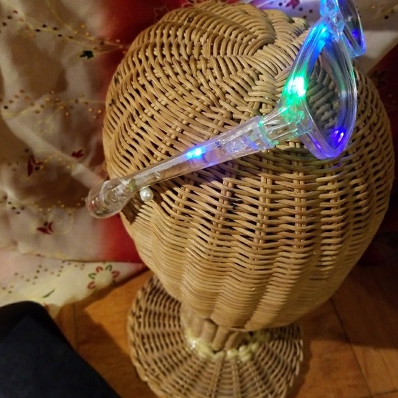 3 Speed Flashing Glasses - Picture 4 of 6